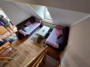 Posezení v ubytování Apartments Ktrenc