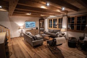 A seating area at Chalet Deluxe - Das Premium Ferienhaus im Sauerland