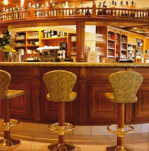 Lounge nebo bar v ubytování Sartori's Hotel