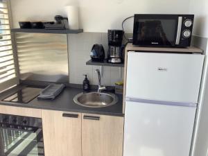 Cucina o angolo cottura di Lady laying