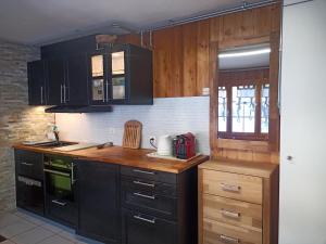 Kuhinja ili čajna kuhinja u objektu Chalet Beauroc
