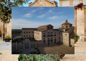 un collage de fotos de un edificio antiguo en Casa Rural Palacio de Bureta en Bureta