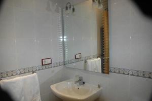 Kúpeľňa v ubytovaní Apartamentos Turisticos Vilagarcía- Rio Ulla