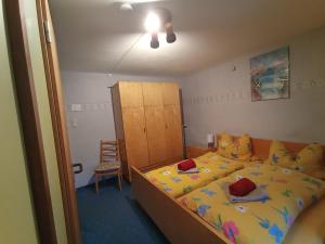 Postel nebo postele na pokoji v ubytování Gasthof Müller