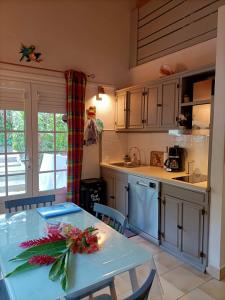 Kuchyňa alebo kuchynka v ubytovaní le colibri ble
