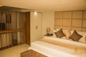 Katil atau katil-katil dalam bilik di Choice Luxe Lagos