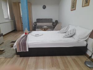 Postel nebo postele na pokoji v ubytování Sleep and drive No2