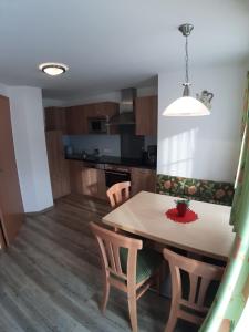 Zdjęcie z galerii obiektu Appartement Haus Burgblick w mieście Wagrain