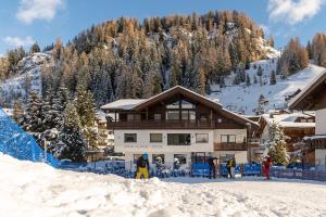 Arya Alpine Lodge v zimě + 37 fotografií