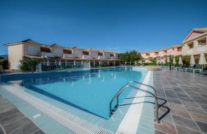 Piscina di Ecoresort Hotel Zefyros o nelle vicinanze