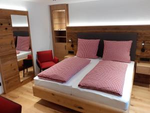 Fotografie z fotogalerie ubytování Landgasthof Lusenblick v destinaci Grafenau + 40 fotografií