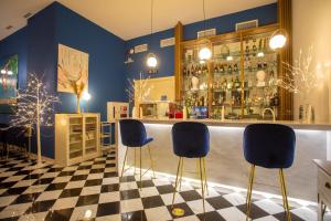 Lounge nebo bar v ubytování Newport Hotel Kutaisi