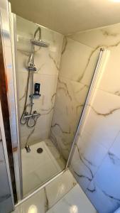 A bathroom at Hakuna Matata Még 37 kép