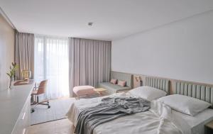 Swissôtel Kursaal Bern房間的床