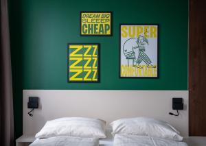 Ліжко або ліжка в номері SLEEEP HOTEL Ansfelden
