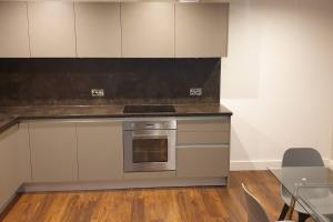 Stunning 2-Bed Apartment in Manchester City Centre
