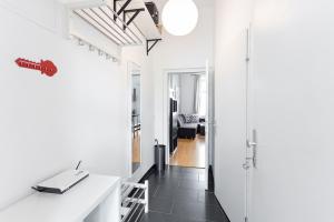 Televízia a/alebo spoločenská miestnosť v ubytovaní NEW ShalalaLiving Vienna - Cosy Home Meidlinger Markt KG12
