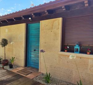 Zdjęcie z galerii obiektu Casa Nueva de Vigo Rural Mos con Jacuzzi y chimenea para ESCAPADA ROMANTICA w mieście Mos
