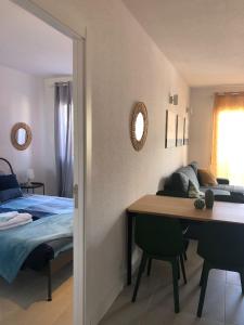 Posteľ alebo postele v izbe v ubytovaní Costa Adeje VI + 20 fotografií