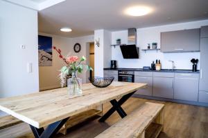 Kuchyň nebo kuchyňský kout v ubytování Smart Resorts Haus Brilliant Ferienwohnung 602