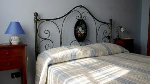 A bed or beds in a room at "encantea" lovely country house