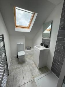 Ванная комната в Superb base for exploring Cornwall and Plymouth