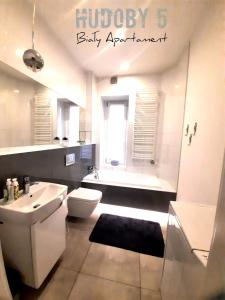 Fotografia z galérie ubytovania Apartament Biały CHUDOBY 5 Gliwice v destinácii Gliwice