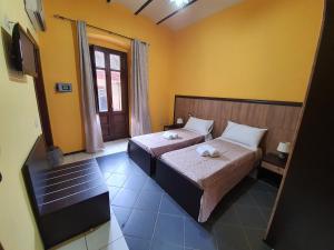 Postel nebo postele na pokoji v ubytování B&B 13