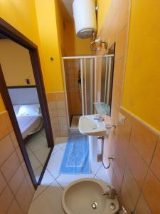 Koupelna v ubytování B&B 13