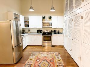 Unique Old City Loft - Minutes from Market Square