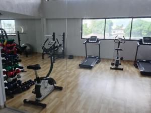 Fitness centrum a/nebo fitness zařízení v ubytování Flat próximo à UFPE