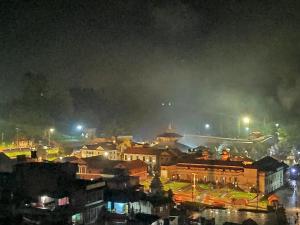 Vista generica su Kathmandu o vista sulla città dall'interno dell'hotel