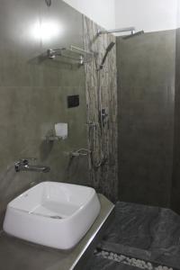 Koupelna v ubytování Brown Birds Villa