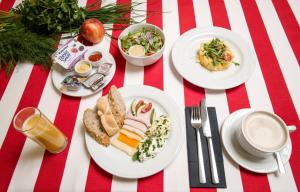 Jedlo v ubytovaní bed & breakfast alebo blízkom okolí