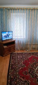 טלויזיה ו/או מרכז בידור ב-Apartment Gagarina 37