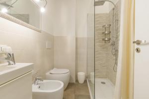 A bathroom at APPARTAMENTO AL CASTELLO