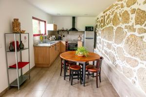 Kuchyň nebo kuchyňský kout v ubytování Quinta da Quinta