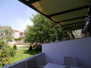 Vonkajšia záhrada v ubytovaní Blue Sky Villas