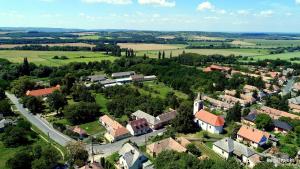 Letecký snímek ubytování Tolnay Kúria és Vendégház