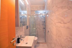 Koupelna v ubytování Ozgur City Residence + 37 fotografií