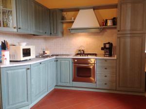 A kitchen or kitchenette at "encantea" lovely country house