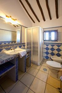 Ett badrum på Cortijo el Ciego