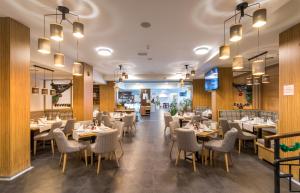 Restaurace v ubytování St George Ski & Holiday - Half Board & All Inclusive