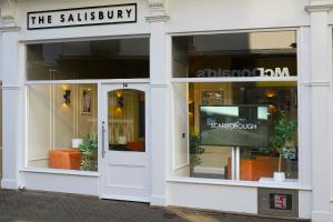 Afbeelding uit fotogalerij van The Salisbury - Luxury Apartments by Stay In Scarborough in Scarborough