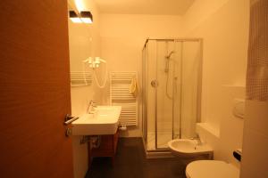 Ένα μπάνιο στο Residence Haus Ragen