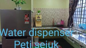 Fotografie z fotogalerie ubytování Al-Kautsar 3BR Kid's Pool Aircond & Wi-Fi v destinaci Kota Bharu