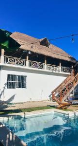 Bazén v ubytování Hotel Xa´an Bacalar nebo v jeho okolí