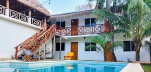 Bazén v ubytování Hotel Xa´an Bacalar nebo v jeho okolí