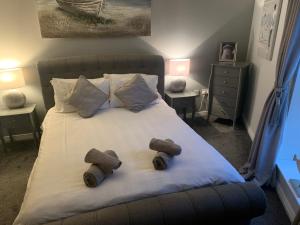 Ein Bett oder Betten in einem Zimmer der Unterkunft Harbour View luxury comfortable Holiday Apartment