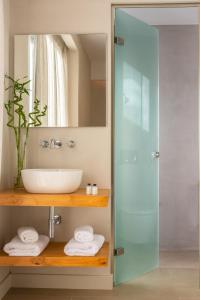 Kúpeľňa v ubytovaní Pakio Luxury Villa : Private Cretan Holidays